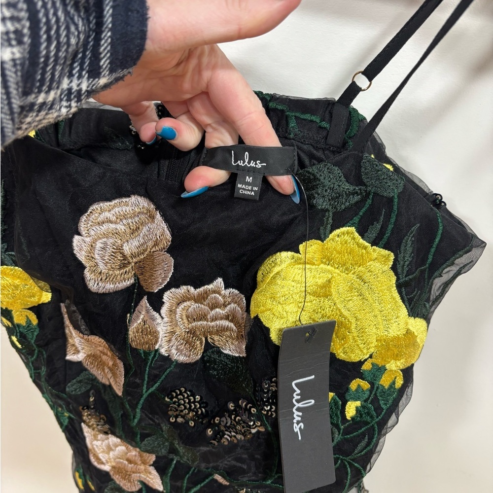 NWT Lulu's Black Dress with Yellow and Beige Floral Embroidery - Picture 3 of 3